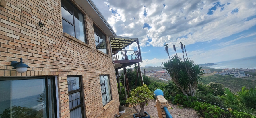 5 Bedroom Property for Sale in Dana Bay Western Cape